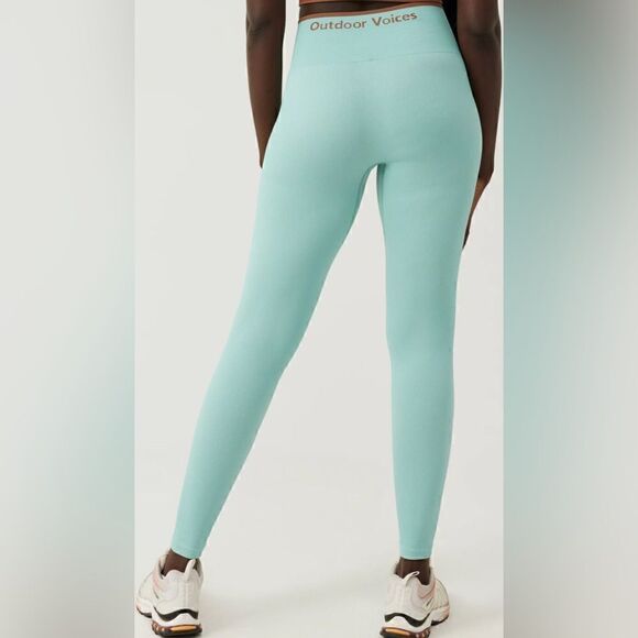 Outdoor Voices Women’s Seamless Rib 7/8 Leggings NWT - Picture 4 of 13